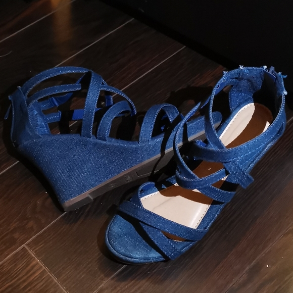 Women's shoes - Picture 4 of 4